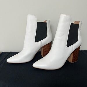 Chinese Laundry, White Leather-like Ankle Boots, Size 10